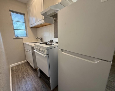 2501 Yoakum Boulevard - Photo Thumbnail 20