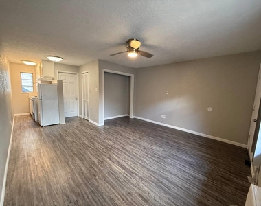 2501 Yoakum Boulevard - Photo Thumbnail 10