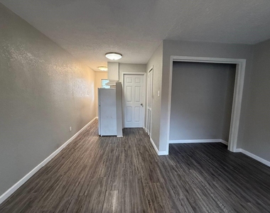 2501 Yoakum Boulevard - Photo Thumbnail 18