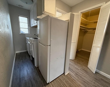 2501 Yoakum Boulevard - Photo Thumbnail 15