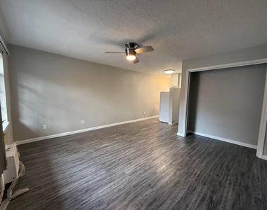 2501 Yoakum Boulevard - Photo Thumbnail 6