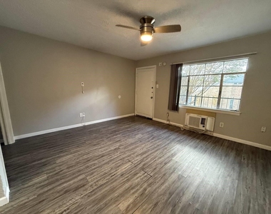 2501 Yoakum Boulevard - Photo Thumbnail 3
