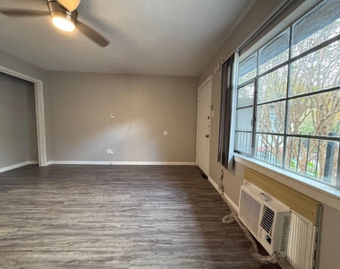 2501 Yoakum Boulevard - Photo Thumbnail 8