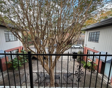 2501 Yoakum Boulevard - Photo Thumbnail 1