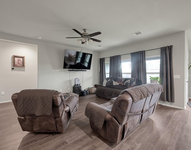 15127 Willow Tree Lane - Photo Thumbnail 8
