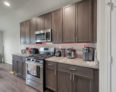15127 Willow Tree Lane - Photo Thumbnail 12