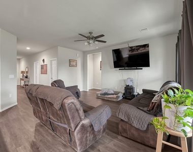 15127 Willow Tree Lane - Photo Thumbnail 9