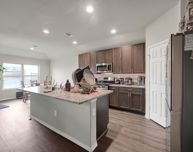 15127 Willow Tree Lane - Photo Thumbnail 11