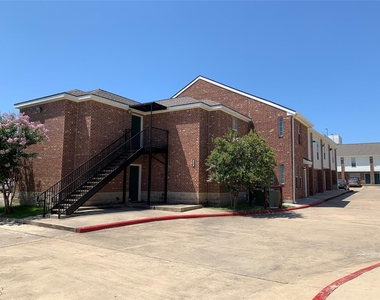 4504 College Main Street - Photo Thumbnail 3
