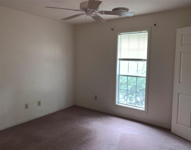 4504 College Main Street - Photo Thumbnail 14