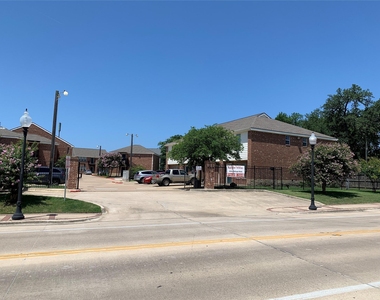 4504 College Main Street - Photo Thumbnail 7