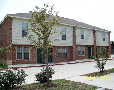 4504 College Main Street - Photo Thumbnail 12