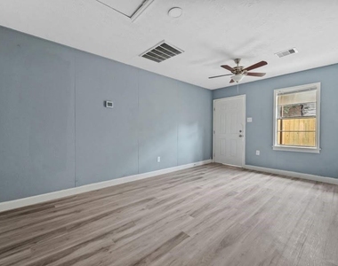 3425 Nettleton Street - Photo Thumbnail 9