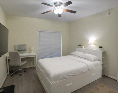 10049 Westpark Drive - Photo Thumbnail 8