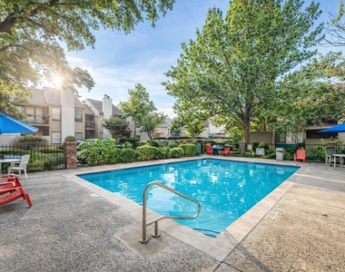 10049 Westpark Drive - Photo Thumbnail 7