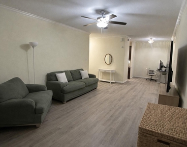 10049 Westpark Drive - Photo Thumbnail 4