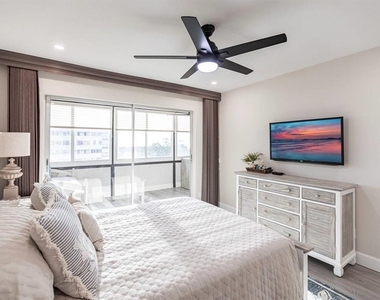 1125 W Peppertree Drive - Photo Thumbnail 20