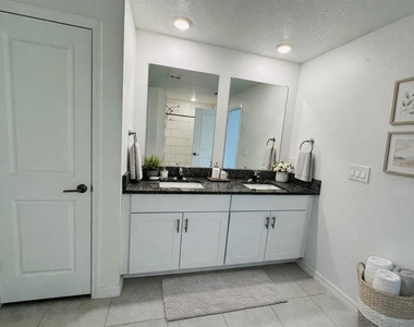 13181 Garnet Raspberry Avenue - Photo Thumbnail 5