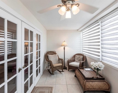 1125 W Peppertree Drive - Photo Thumbnail 19