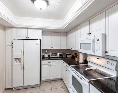 1125 W Peppertree Drive - Photo Thumbnail 9