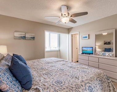 1125 W Peppertree Drive - Photo Thumbnail 16