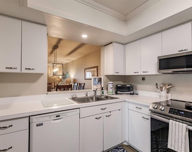 1125 W Peppertree Drive - Photo Thumbnail 5