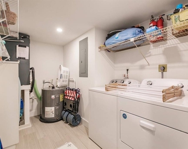 1055 W Peppertree Drive - Photo Thumbnail 20