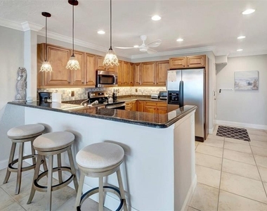 1125 W Peppertree Drive - Photo Thumbnail 10