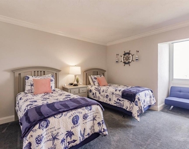 1125 W Peppertree Drive - Photo Thumbnail 21