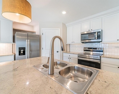 13748 Wineberry Drive - Photo Thumbnail 9