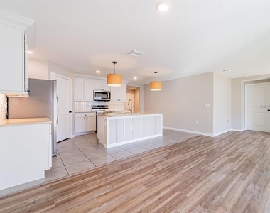 13748 Wineberry Drive - Photo Thumbnail 5