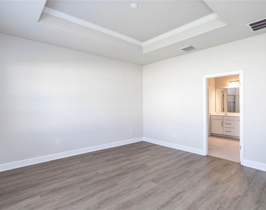 10179 Gliding Eagle Way - Photo Thumbnail 9