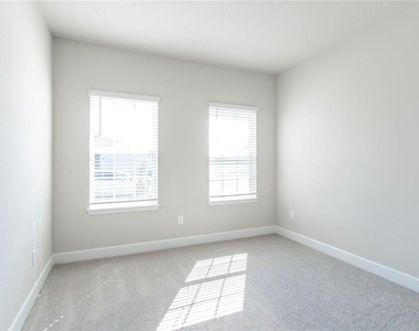 10179 Gliding Eagle Way - Photo Thumbnail 12