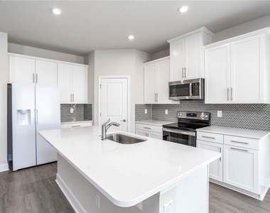 10179 Gliding Eagle Way - Photo Thumbnail 4
