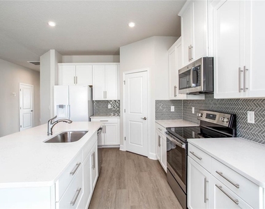 10179 Gliding Eagle Way - Photo Thumbnail 5