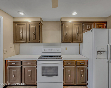 550 Clay Avenue - Photo Thumbnail 22