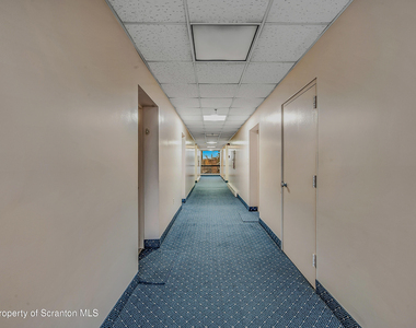 550 Clay Avenue - Photo Thumbnail 20