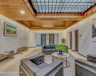 550 Clay Avenue - Photo Thumbnail 21