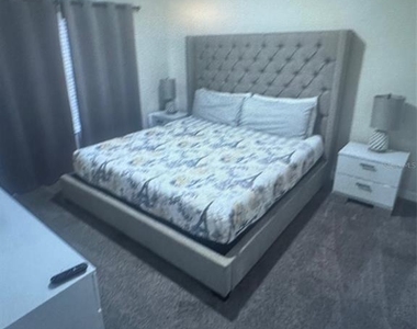 4976 Windermere Avenue - Photo Thumbnail 6