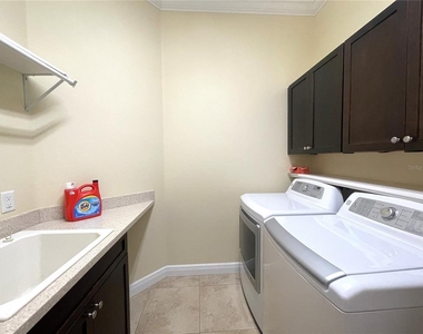 1240 W Diamond Shore Loop - Photo Thumbnail 34