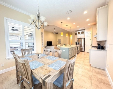 1240 W Diamond Shore Loop - Photo Thumbnail 6