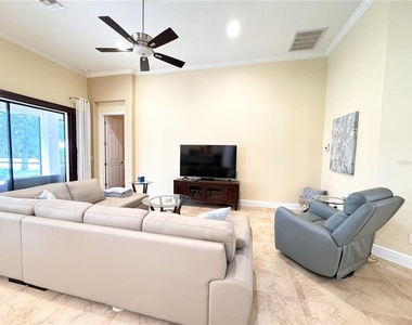 1240 W Diamond Shore Loop - Photo Thumbnail 2