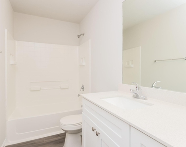 2447 Gibbs Bend Court - Photo Thumbnail 15