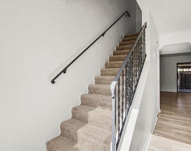 2250 S Palmetto Avenue - Photo Thumbnail 2