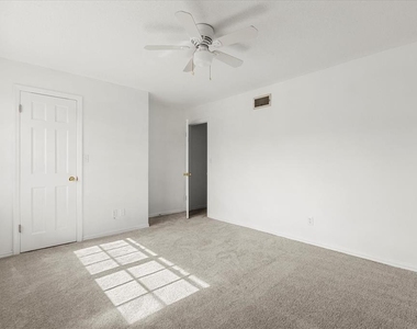 2250 S Palmetto Avenue - Photo Thumbnail 17