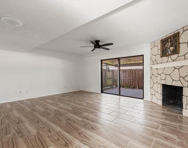 2250 S Palmetto Avenue - Photo Thumbnail 4