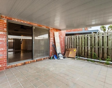 2250 S Palmetto Avenue - Photo Thumbnail 18