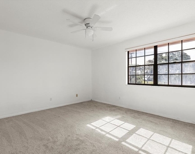 2250 S Palmetto Avenue - Photo Thumbnail 16