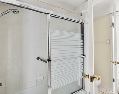 2250 S Palmetto Avenue - Photo Thumbnail 15