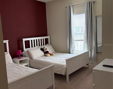9004 Shine Drive - Photo Thumbnail 16